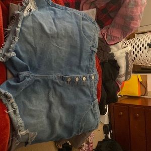 Blue high waisted jean shorts. Size 4x/ 20. Never worn!